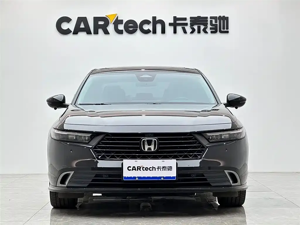 Honda Accord — фото 10