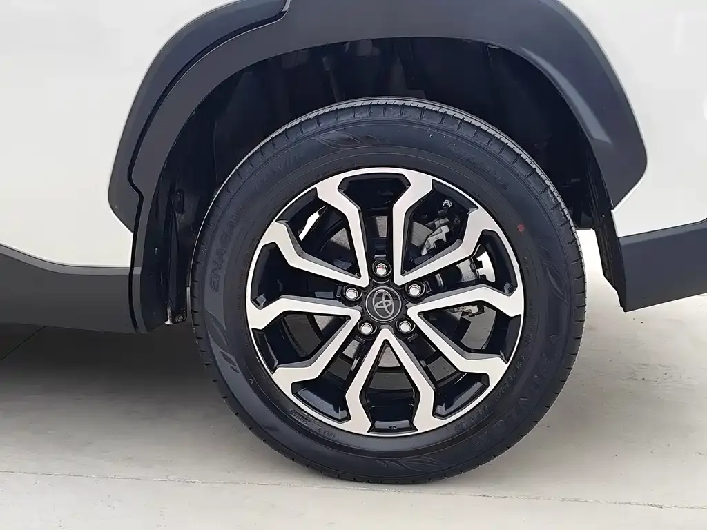 Toyota Frontlander 2022 из CN, фото 3