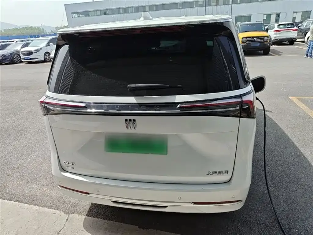 Buick GL8 Hybrid — фото 5