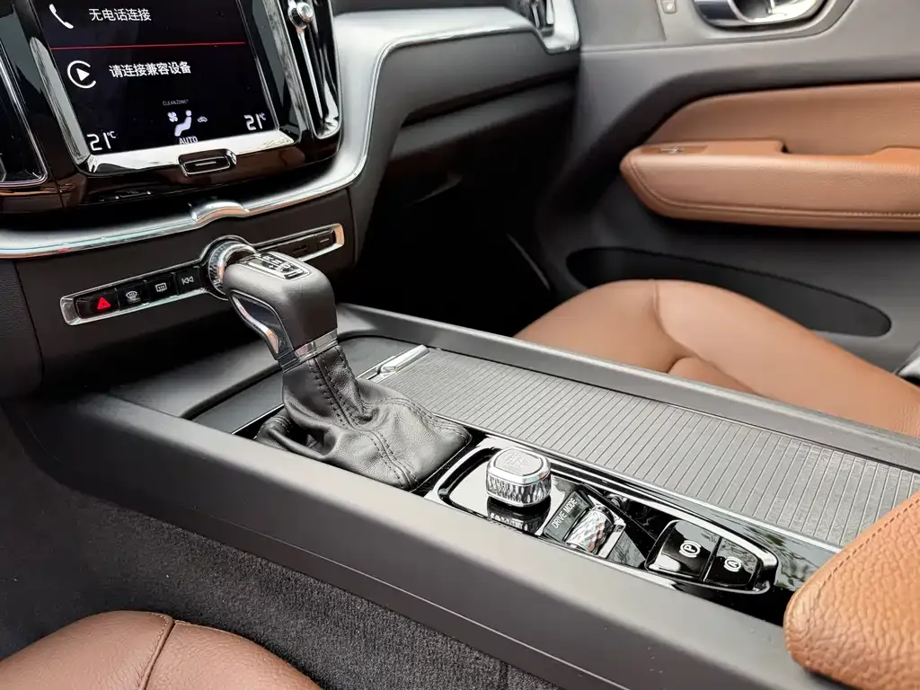 Volvo XC60 2021 из CN, фото 7