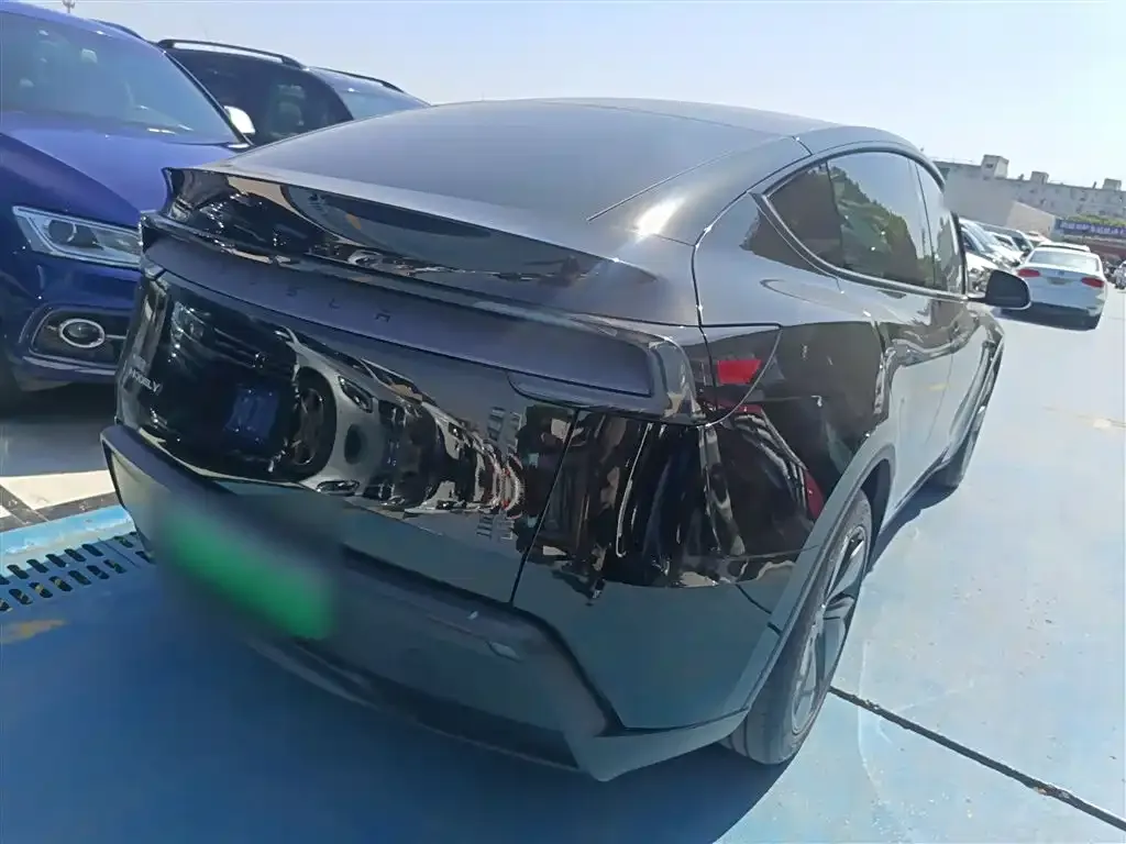 Tesla Model Y 2025 из CN, фото 10