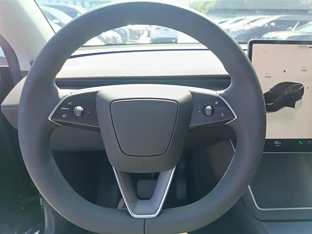Tesla Model Y 2025 из CN, фото 3