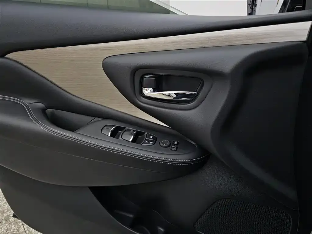 Nissan Murano 2023 из CN, фото 4