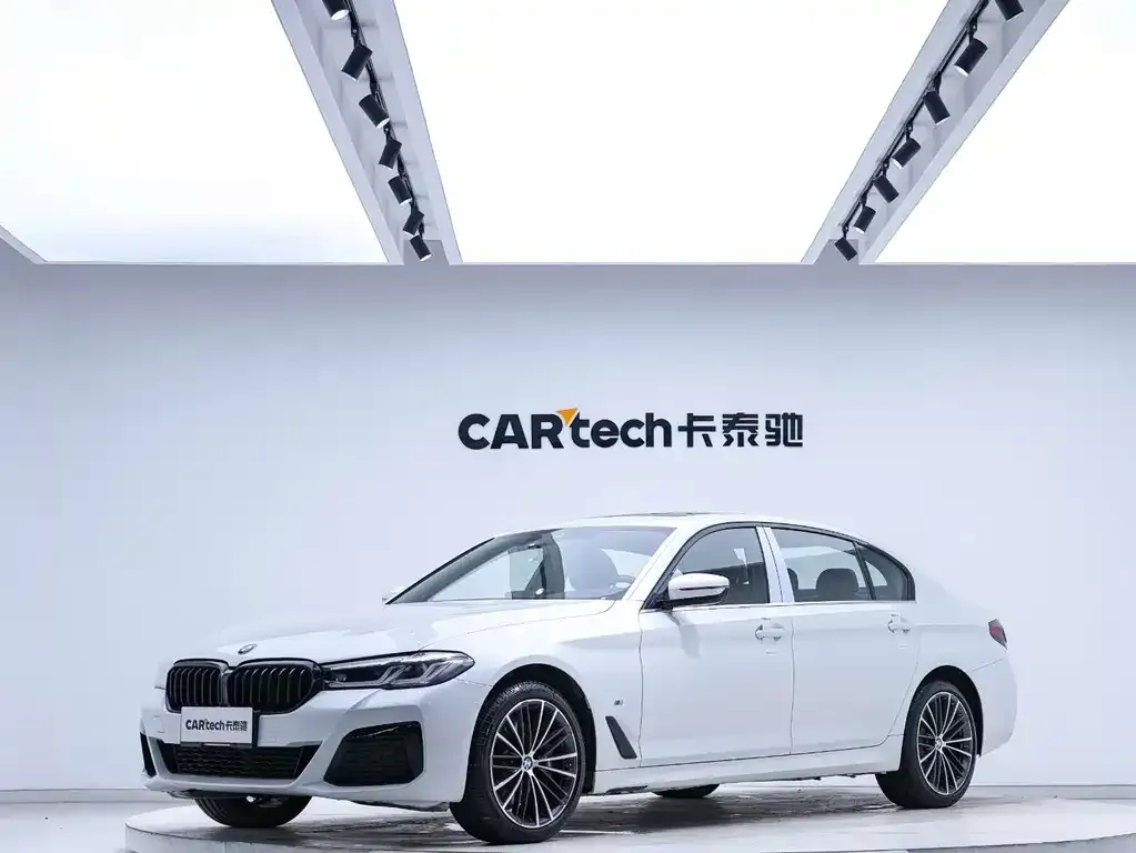 BMW 5 Series — фото 1