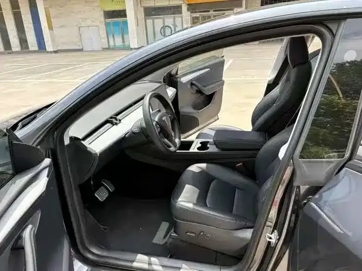 Tesla Model Y 2023 из CN, фото 6