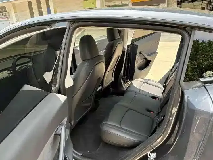 Tesla Model Y 2023 из CN, фото 3