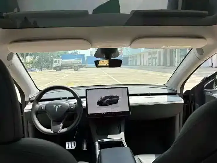 Tesla Model Y 2023 из CN, фото 4