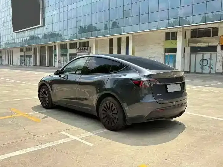Tesla Model Y 2023 из CN, фото 5