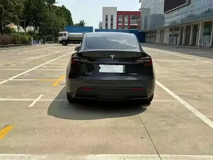 Tesla Model Y 2023 из CN, фото 7