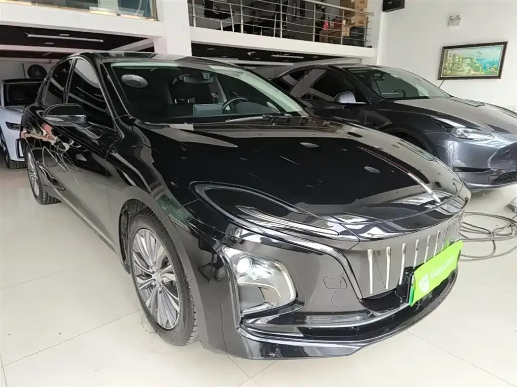 Hongqi E-QM5 — фото 10