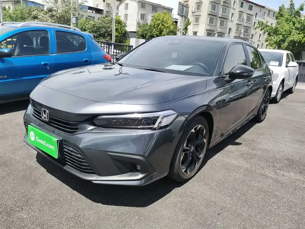 Honda Civic — фото 1