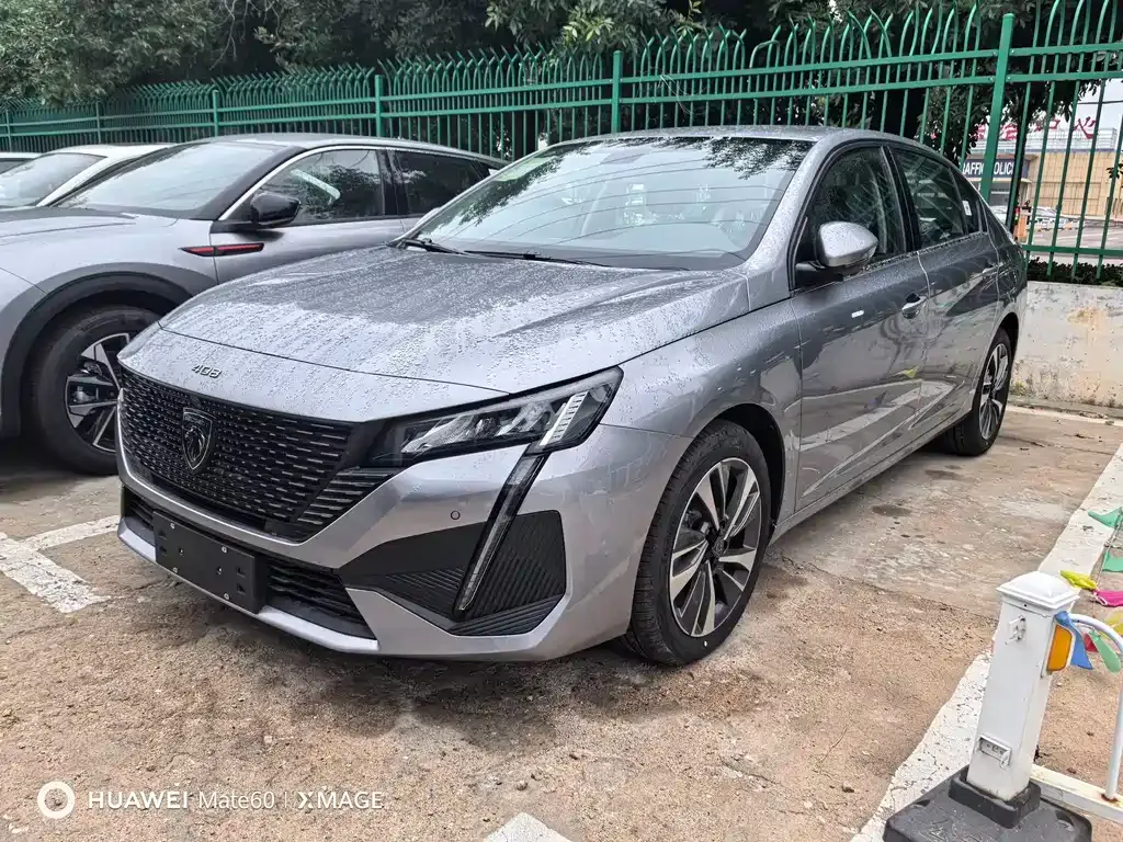 Peugeot 408