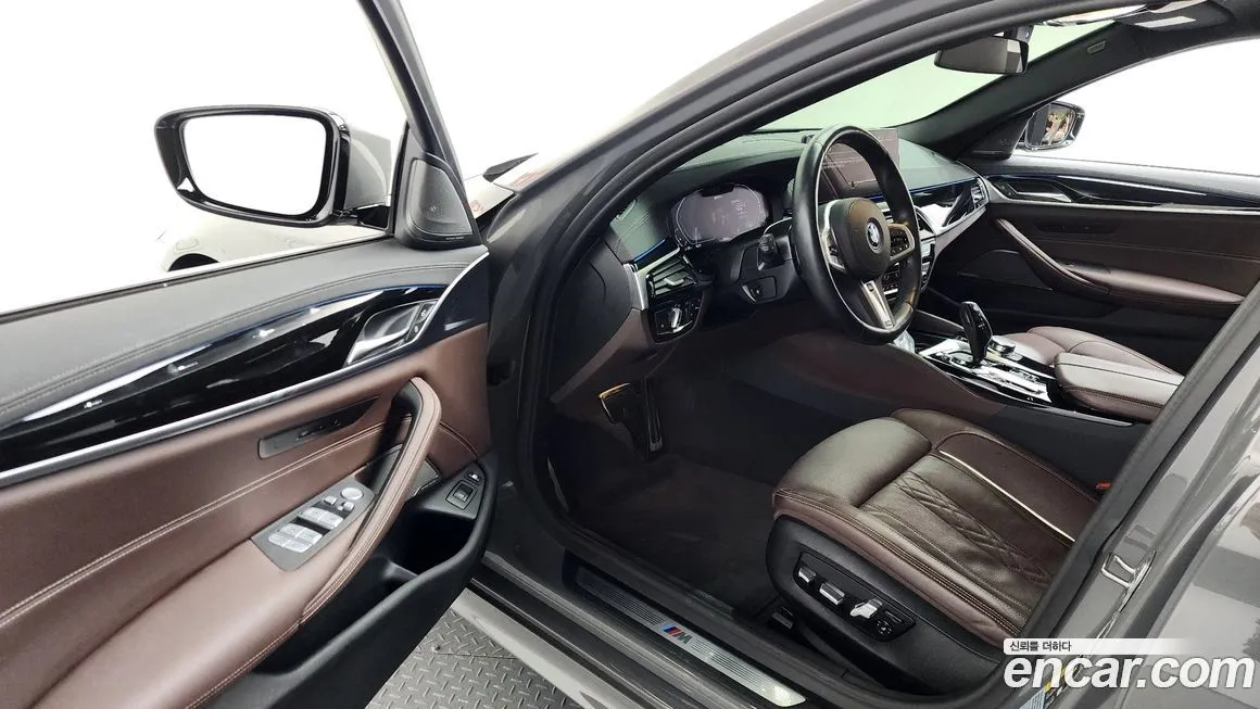 BMW 5-Series 2022 из KR, фото 2