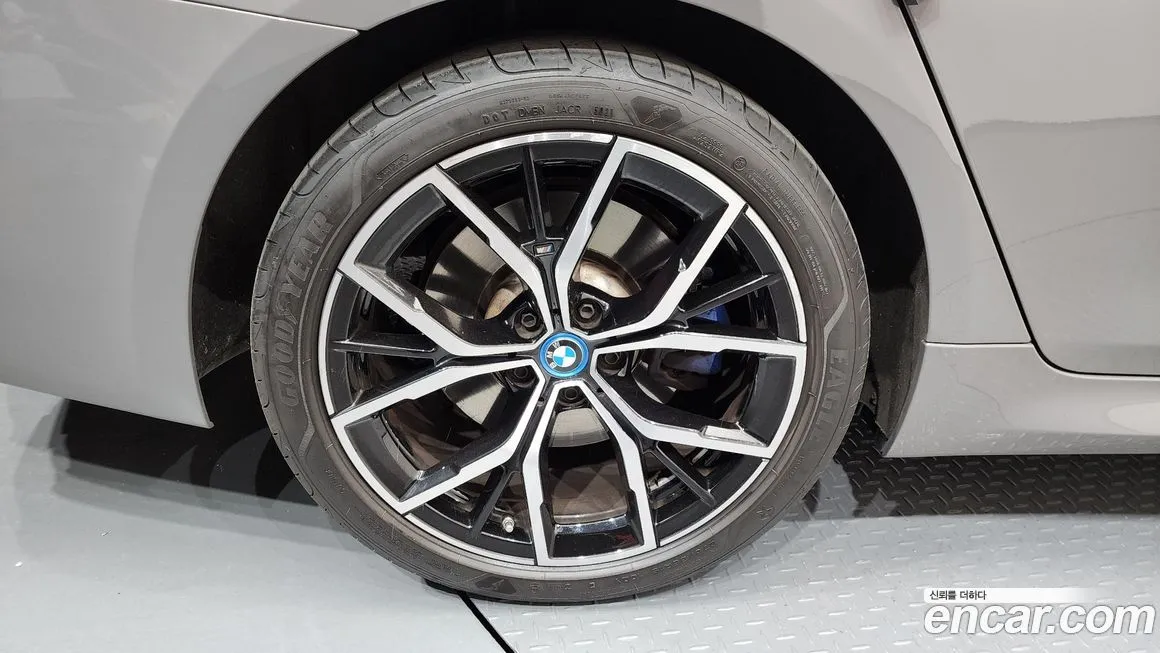 BMW 5-Series 2022 из KR, фото 7