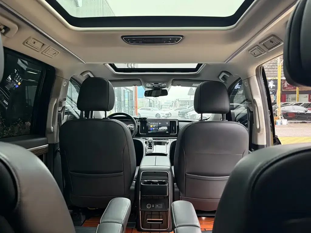 GAC Motor Trumpchi M8 — фото 2