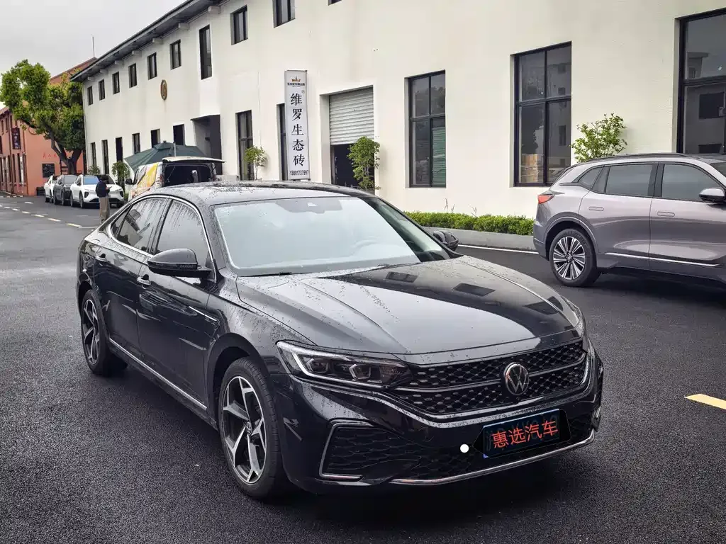 Volkswagen Passat — фото 8