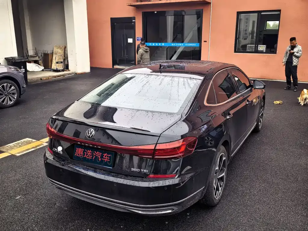 Volkswagen Passat — фото 7