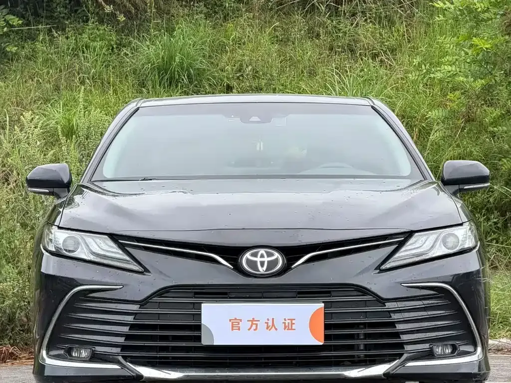 Toyota Camry — фото 6