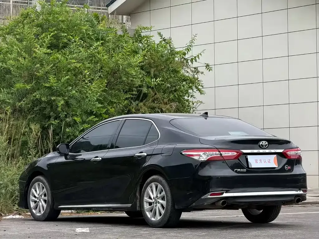 Toyota Camry — фото 7