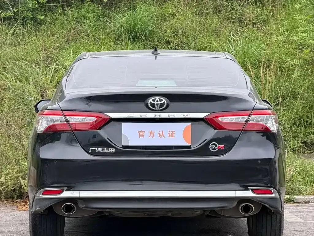 Toyota Camry — фото 8