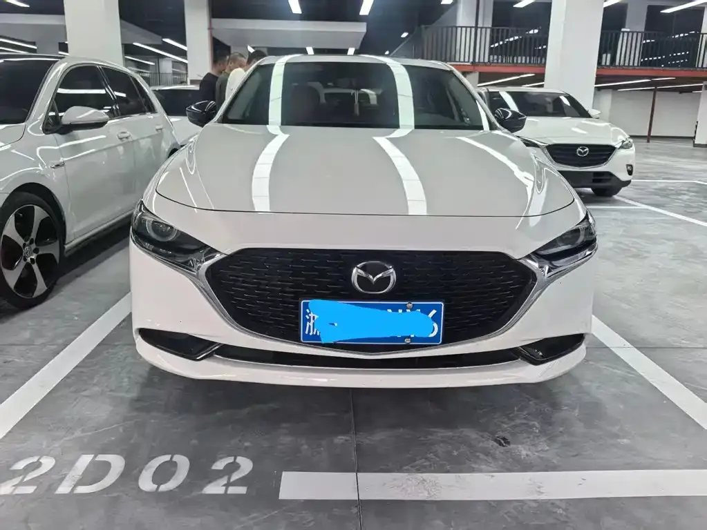 Mazda 3 Axela — фото 10