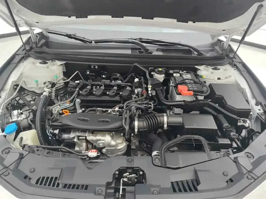 Honda Accord — фото 10