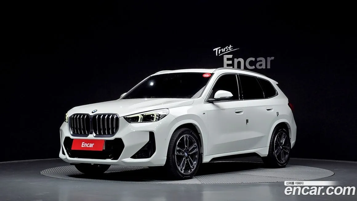 BMW X1 — фото 1