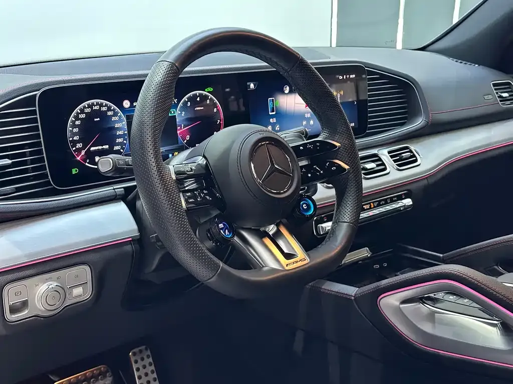 Mercedes-Benz GLE AMG — фото 6