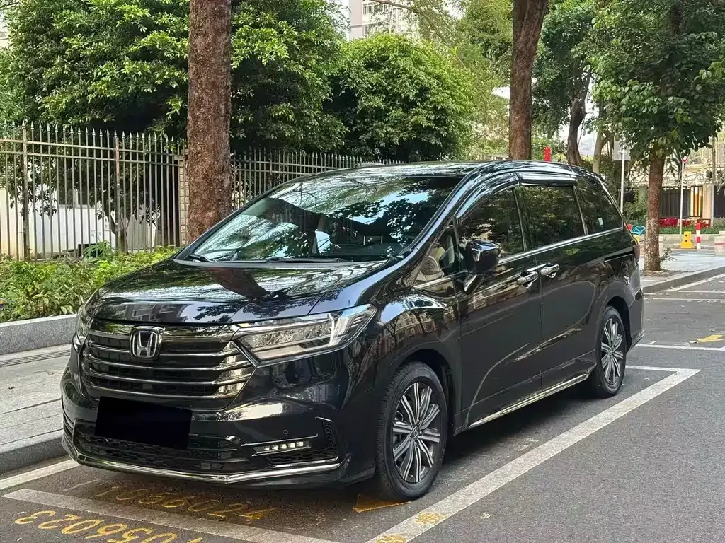 Honda Odyssey — фото 1