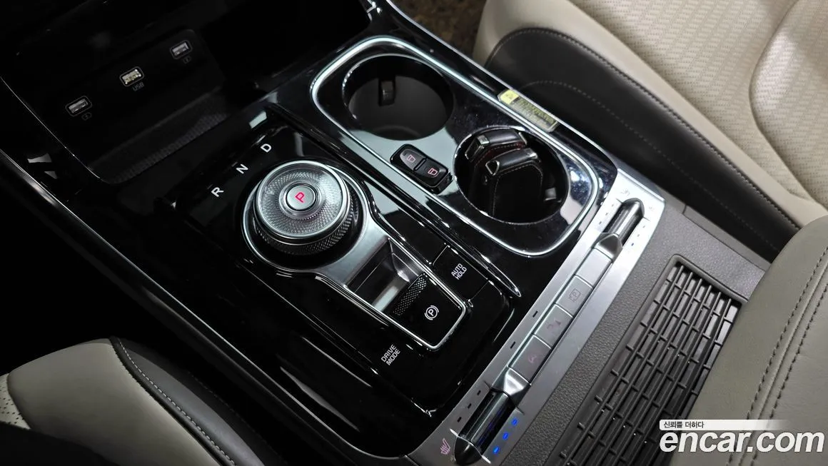 Kia Carnival — фото 10