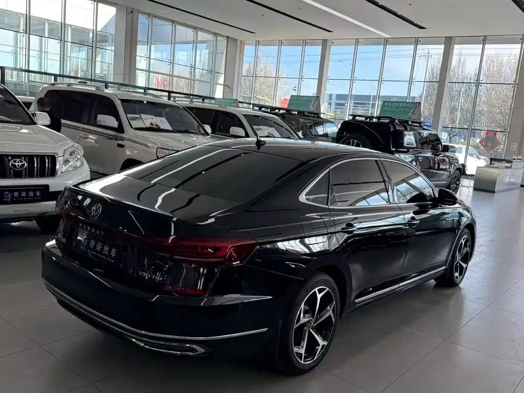 Volkswagen Passat — фото 9