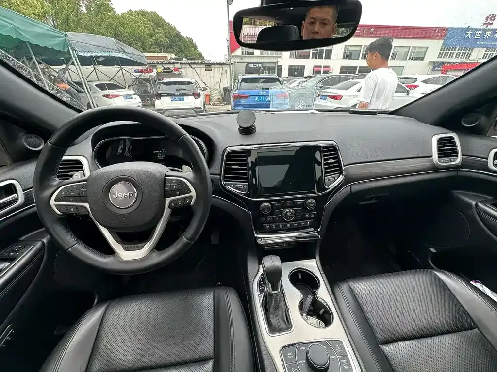 Jeep Grand Cherokee (Import) 2022 из CN, фото 8