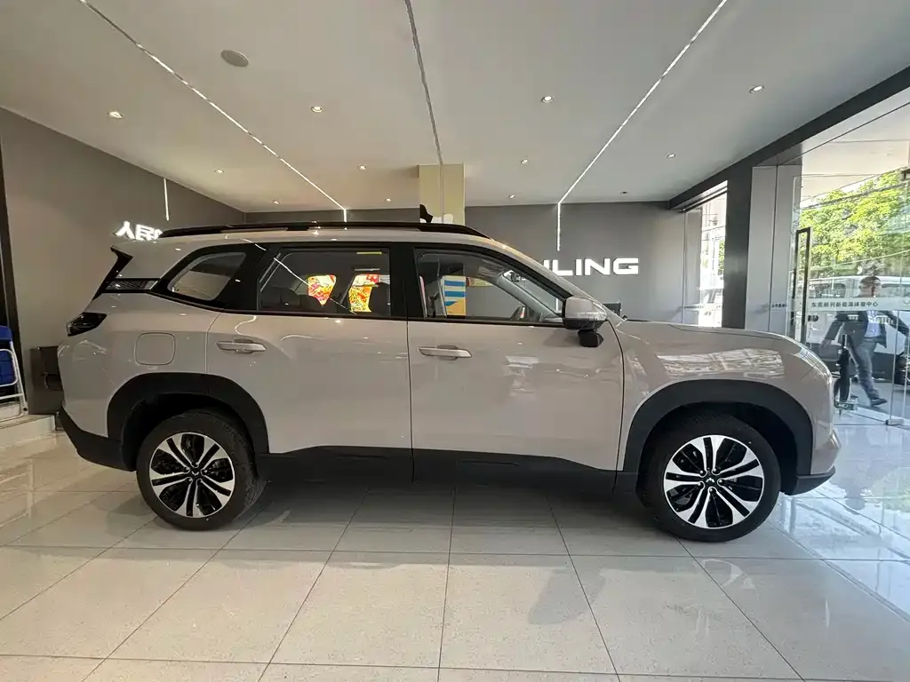 Wuling Starlight 560 2026 из CN, фото 4