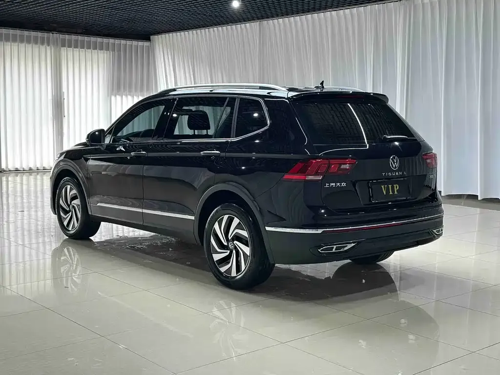 Volkswagen Tiguan L — фото 3