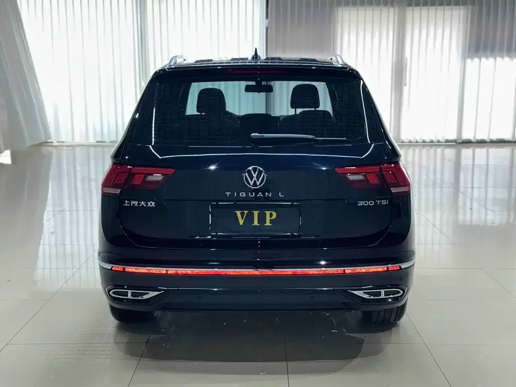 Volkswagen Tiguan L — фото 2