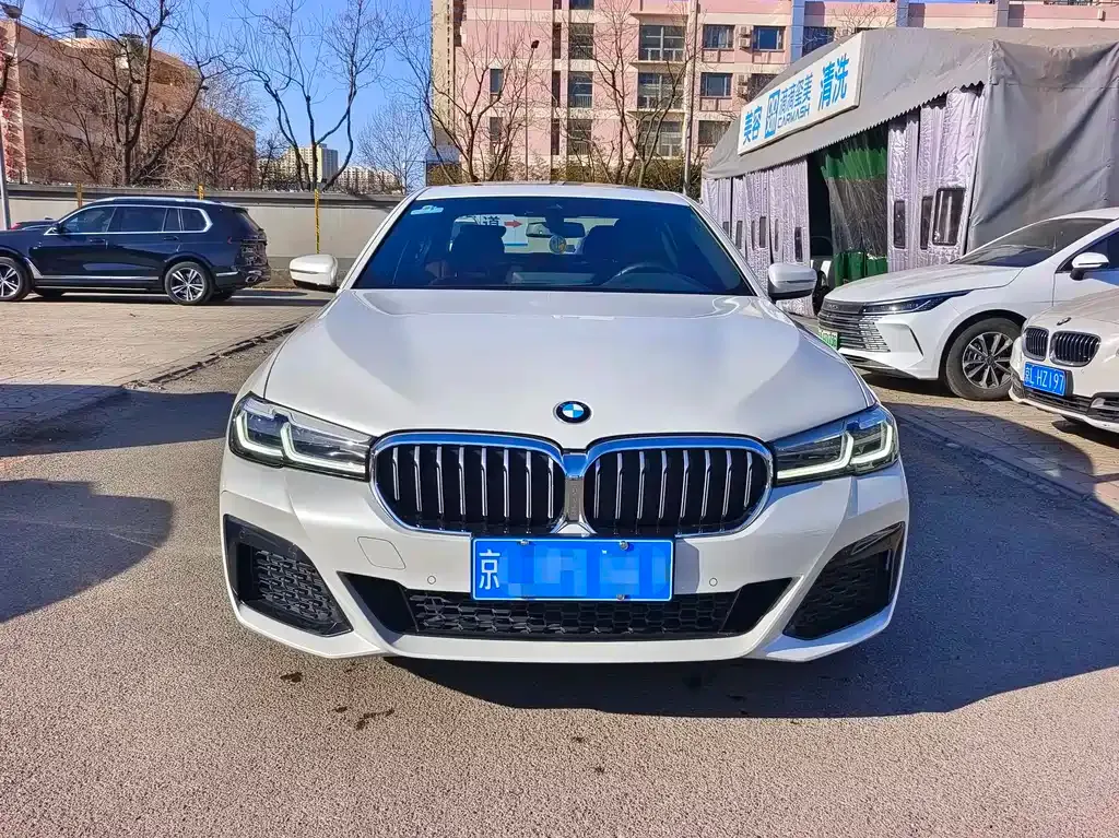 BMW 5 Series — фото 10