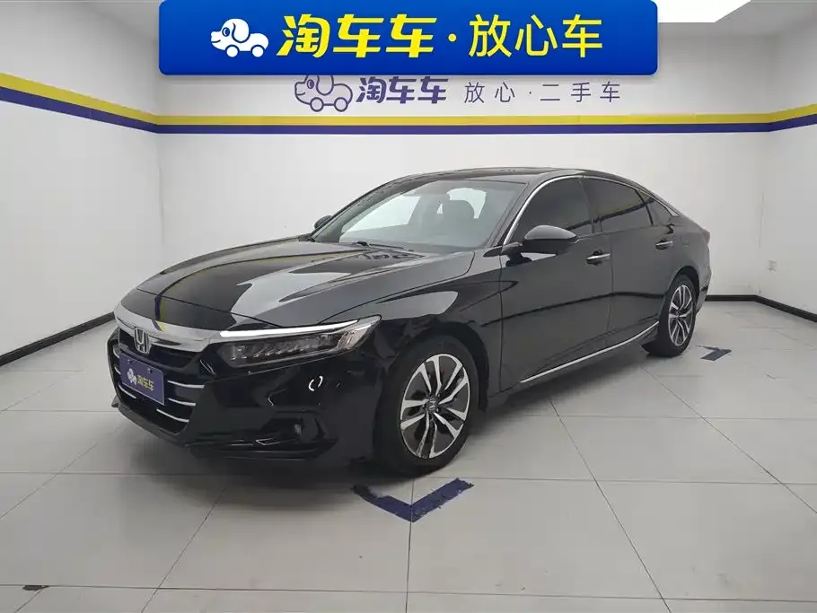 Honda Accord — фото 1