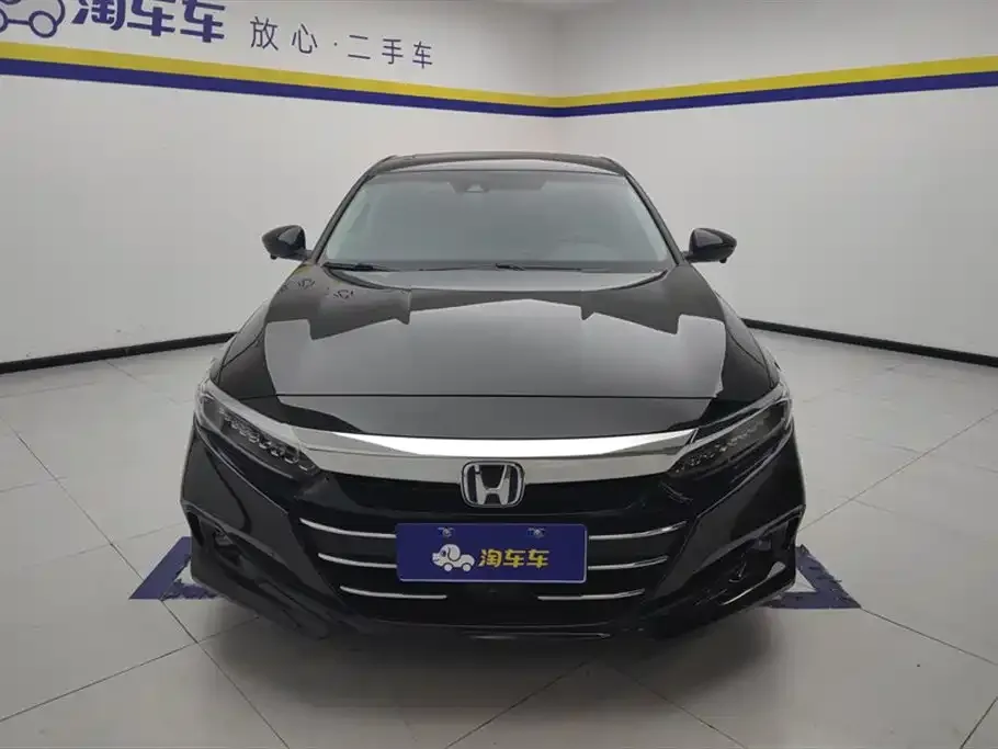 Honda Accord — фото 8
