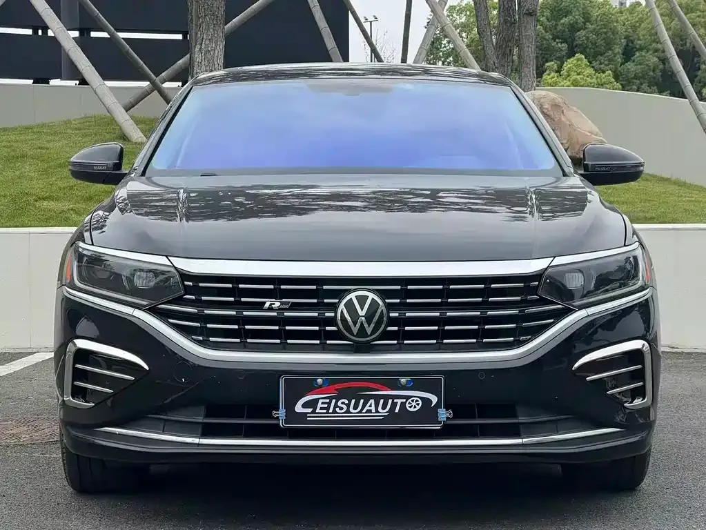 Volkswagen Passat — фото 7