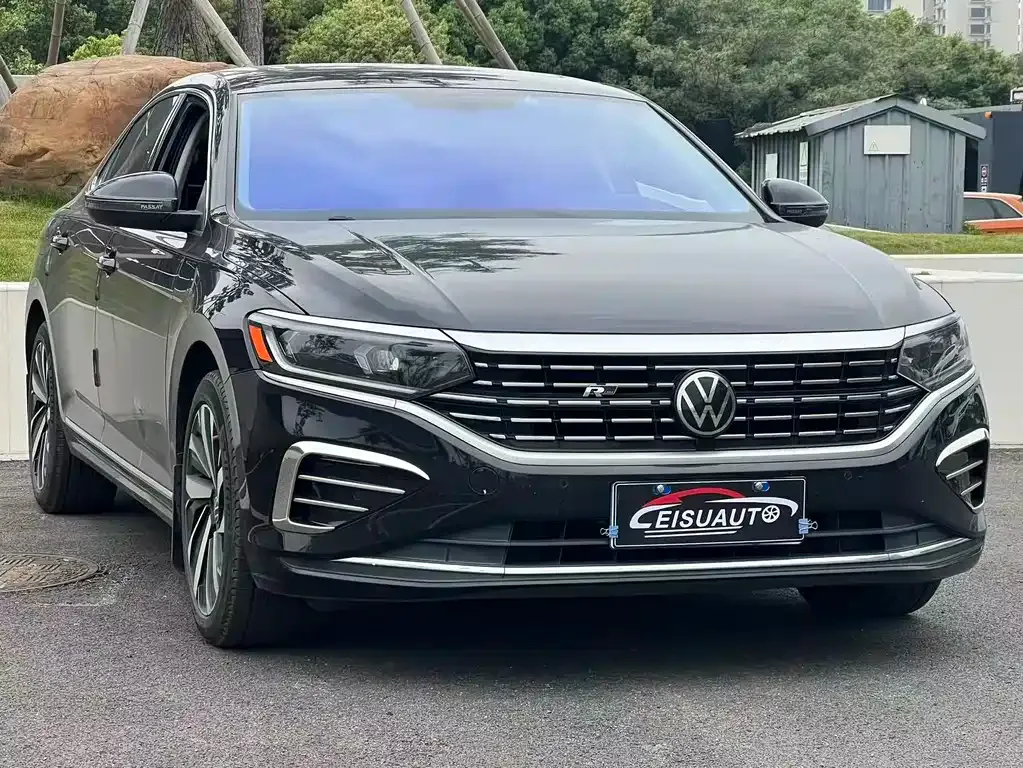 Volkswagen Passat — фото 8