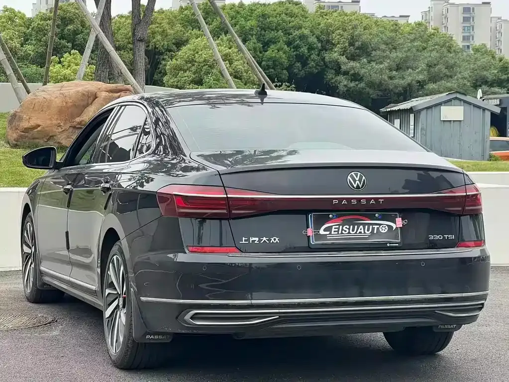 Volkswagen Passat — фото 9