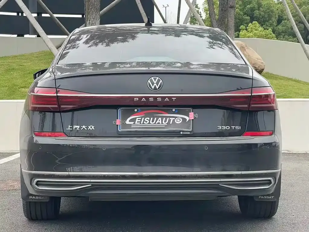Volkswagen Passat — фото 6
