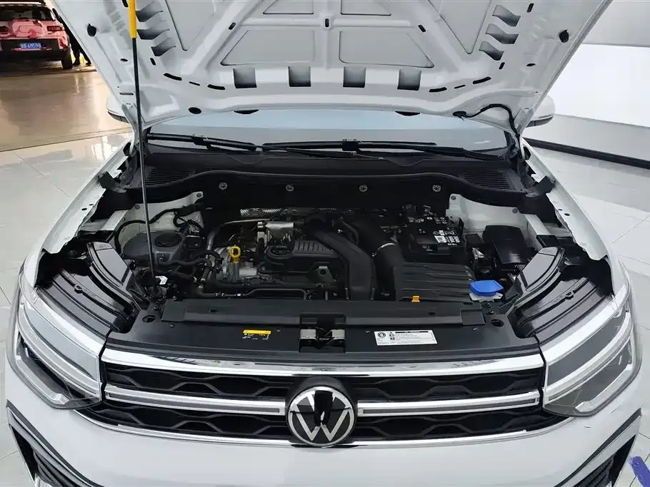 Volkswagen Tharu — фото 9