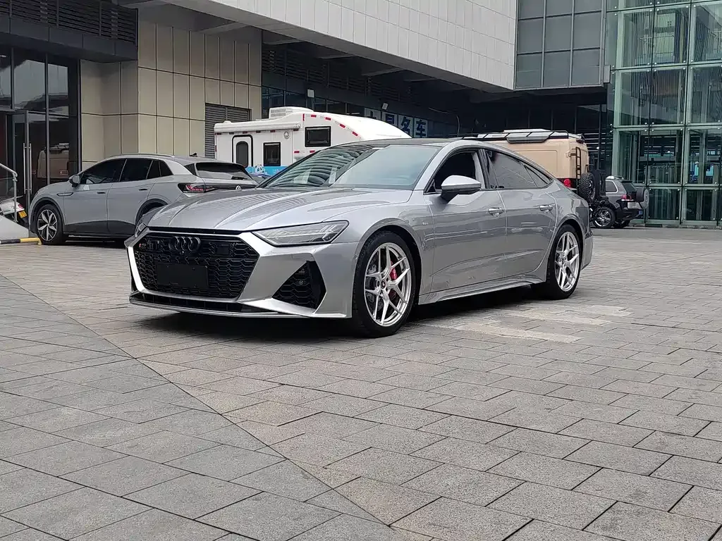 Audi A7 — фото 1