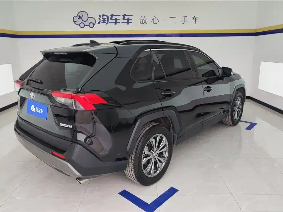 Toyota RAV4 2024 из CN, фото 4