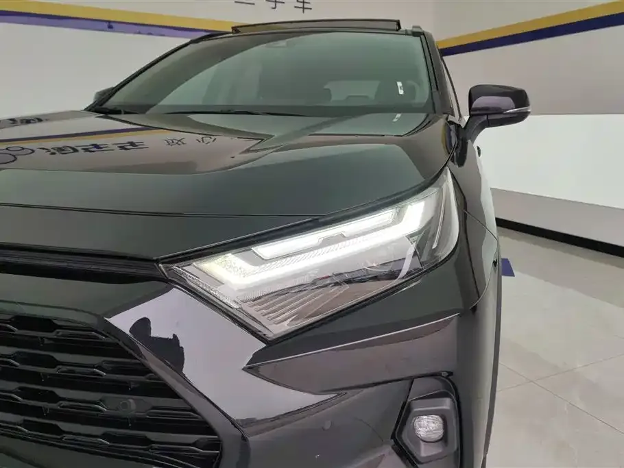 Toyota RAV4 2024 из CN, фото 9