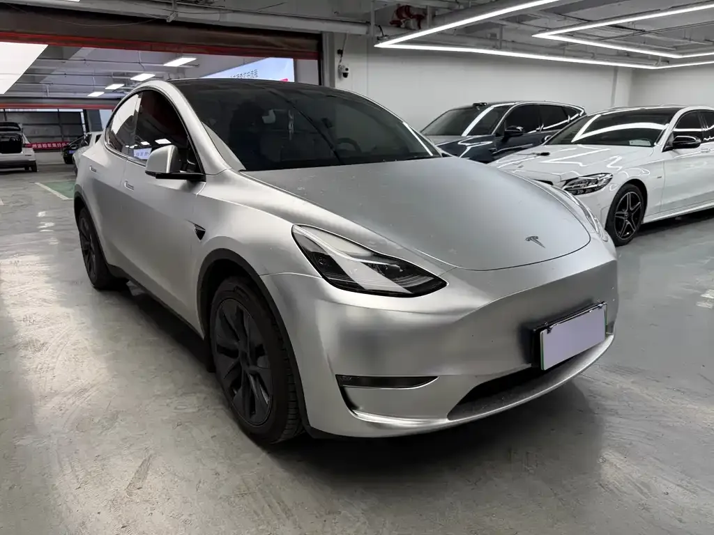 Tesla Model Y — фото 7