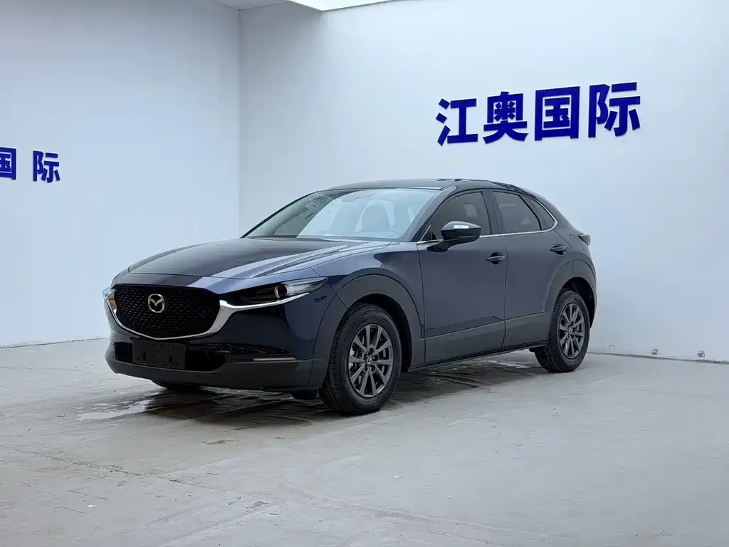 Mazda CX-30 — фото 1
