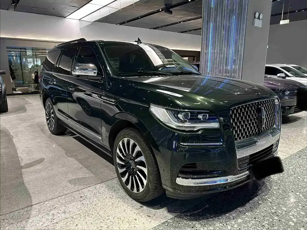 Lincoln Navigator — фото 1