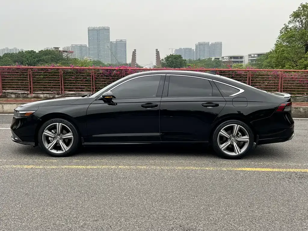 Honda Accord — фото 6